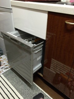 ⑰一般施工店にて設置不可だったキッチンへのパナソニックミドルタイプ食洗機を新設