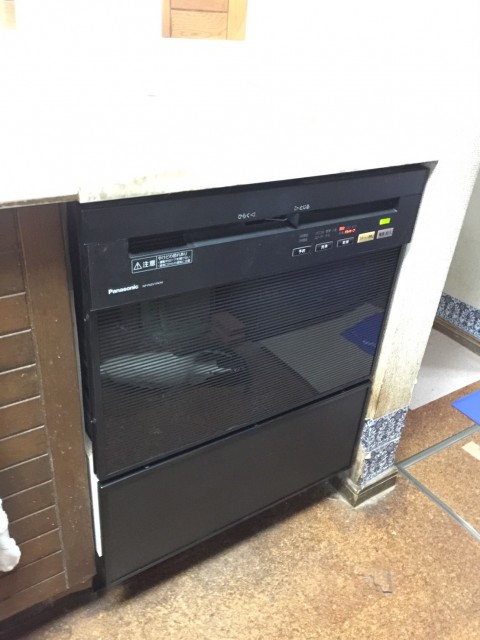 H28.10月　神奈川県　パナソニック製ワイド600ビルトイン食洗機　ダイノック仕上げ