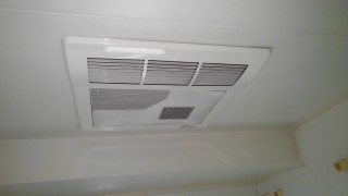 作業前　浴室換気暖房乾燥機1