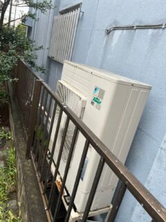 埼玉県熊谷市　天井カセット業務用エアコン　作業前室外機2