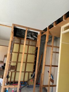 作業中　間取り変更工事中