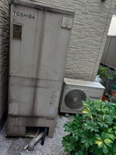 作業前 東芝製エコキュート エコキュート エコキュート交換 給湯器交換 エコキュートから給湯器への交換 