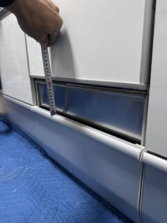 作業前<br>
食洗機ドアパネル加工<br>
食洗機交換<br>
ドアパネル加工