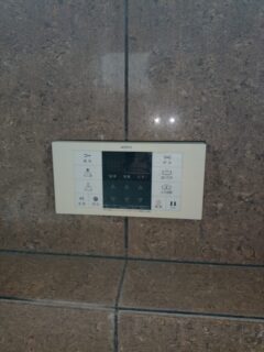 ガス給湯器交換 給湯器 配管カバー パロマ製 Paloma 24号給湯器